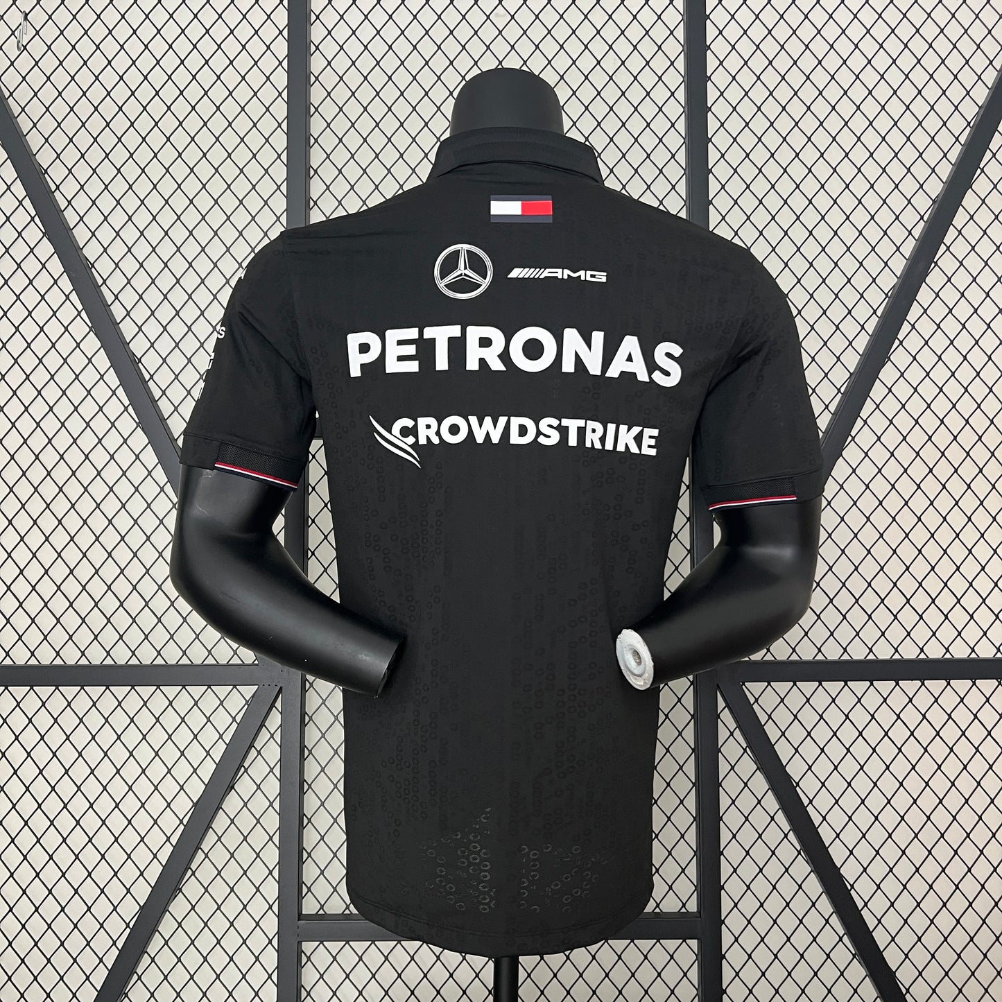 Mercedes Polo CROWDSTRIKE
