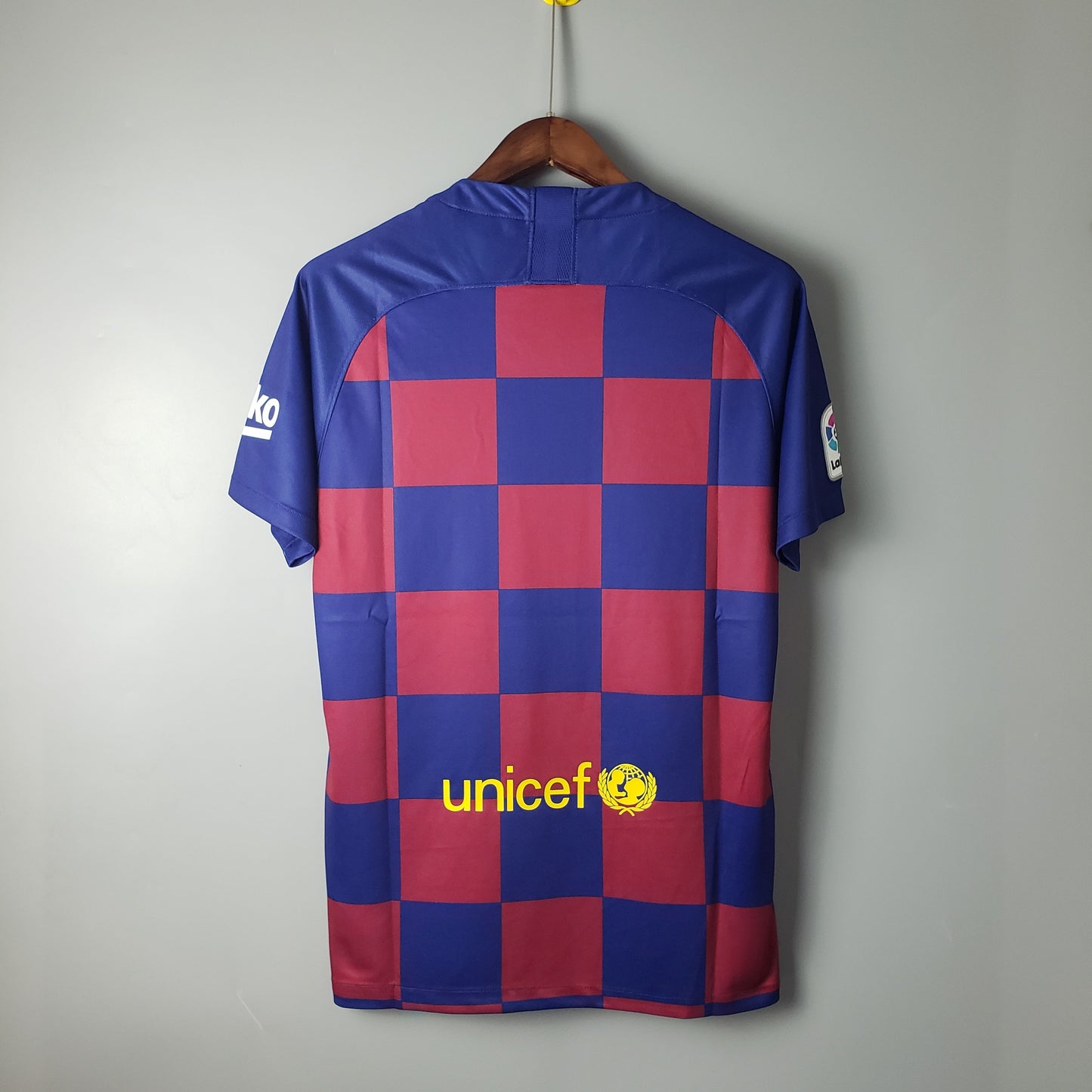 BARCELONA 19-20 LOCAL