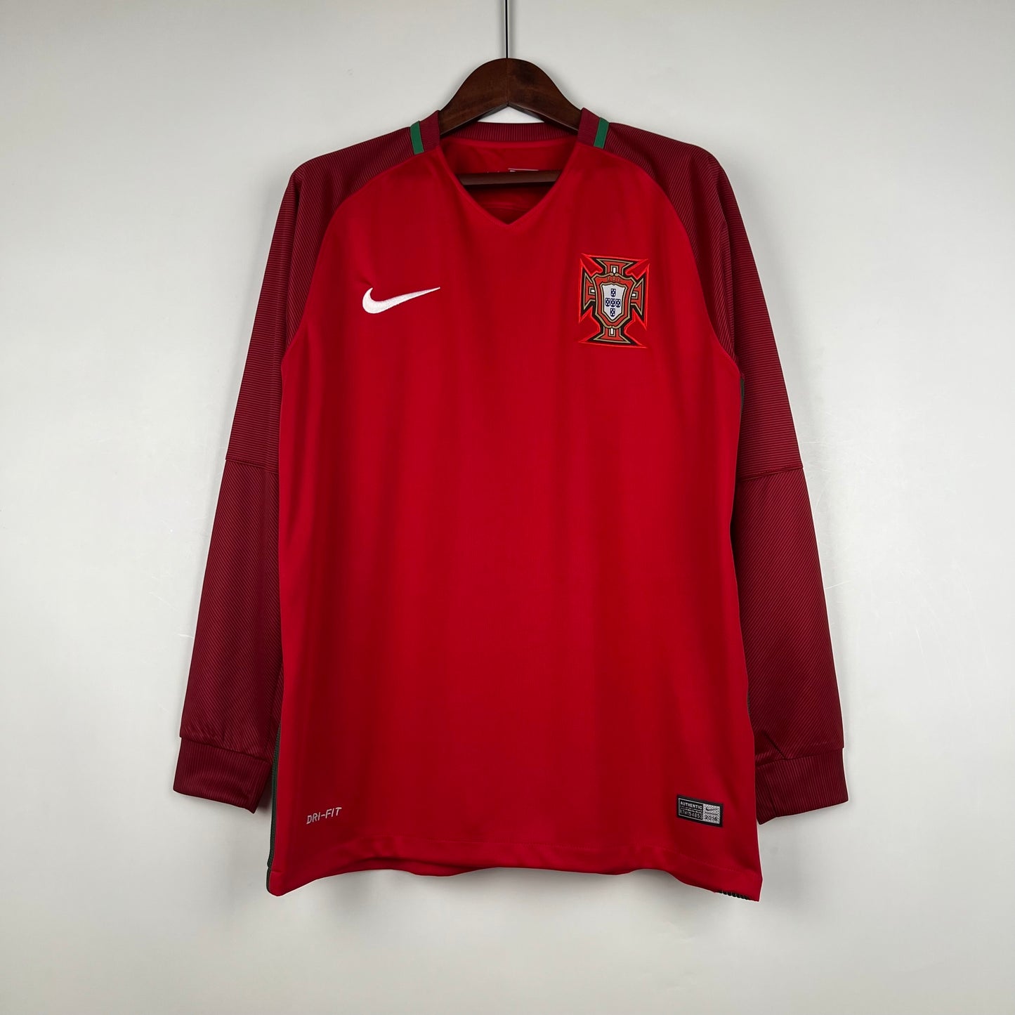 PORTUGAL RETRO LOCAL 2016