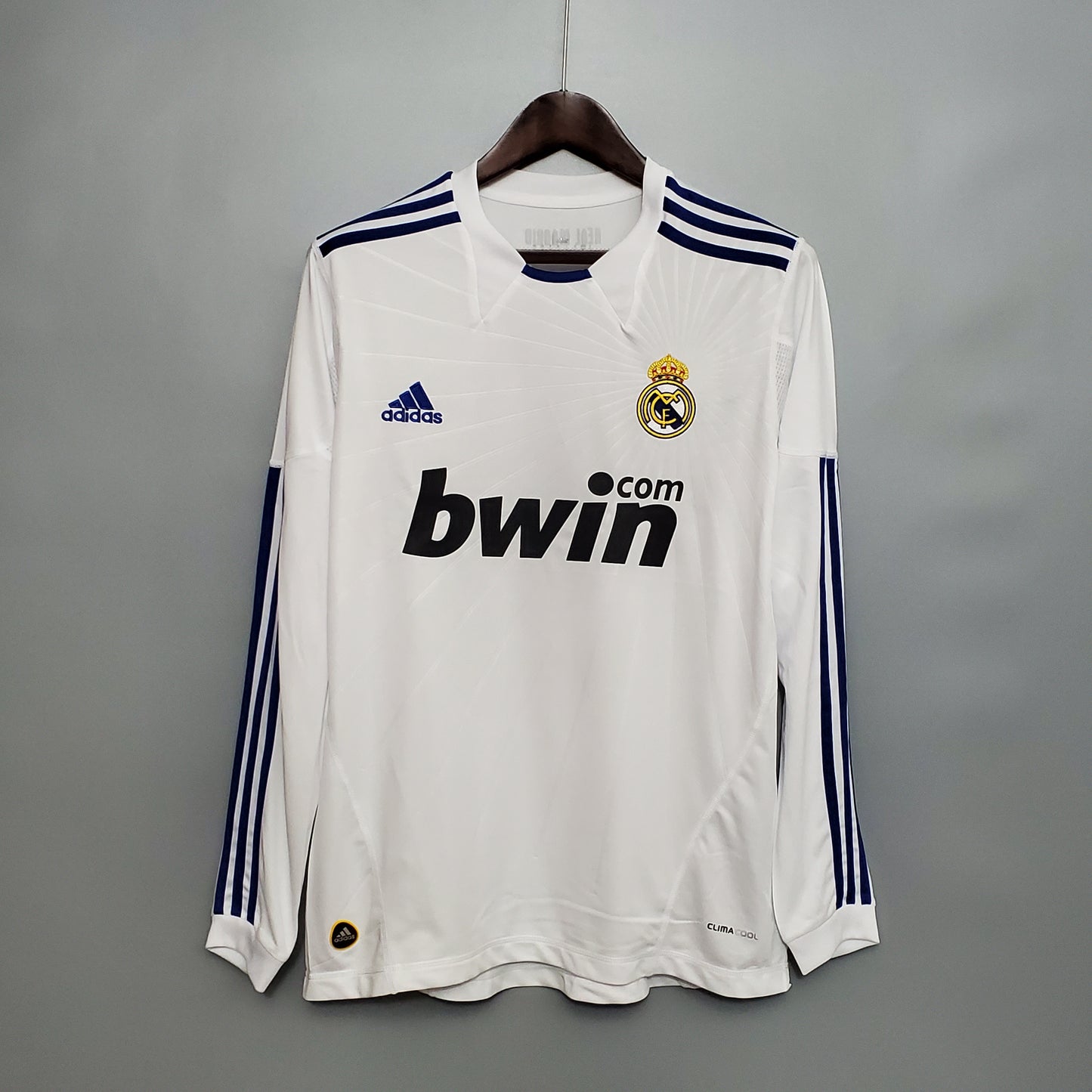 REAL MADRID 10-11 LOCAL