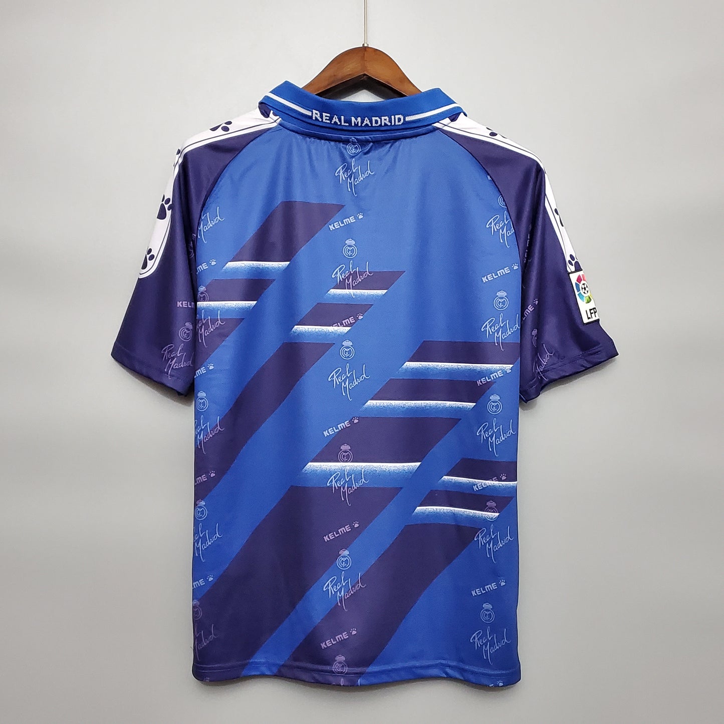 REAL MADRID 94-95 VISITA