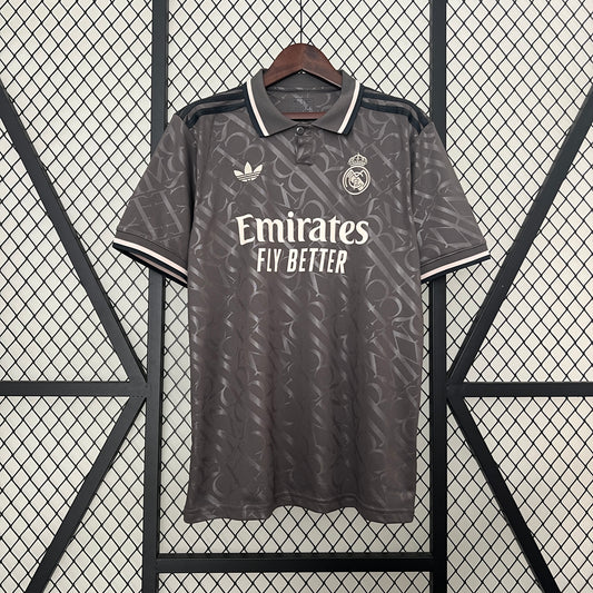 REAL MADRID TERCERA VERSIÓN FAN