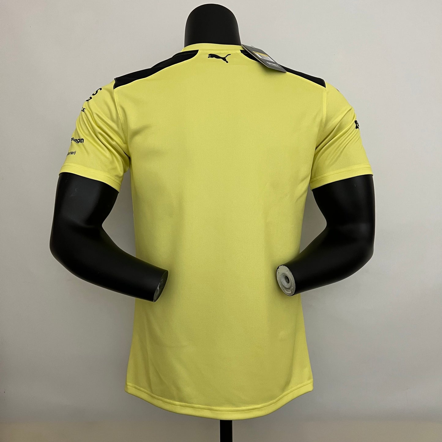 Ferrari Velas Amarillo