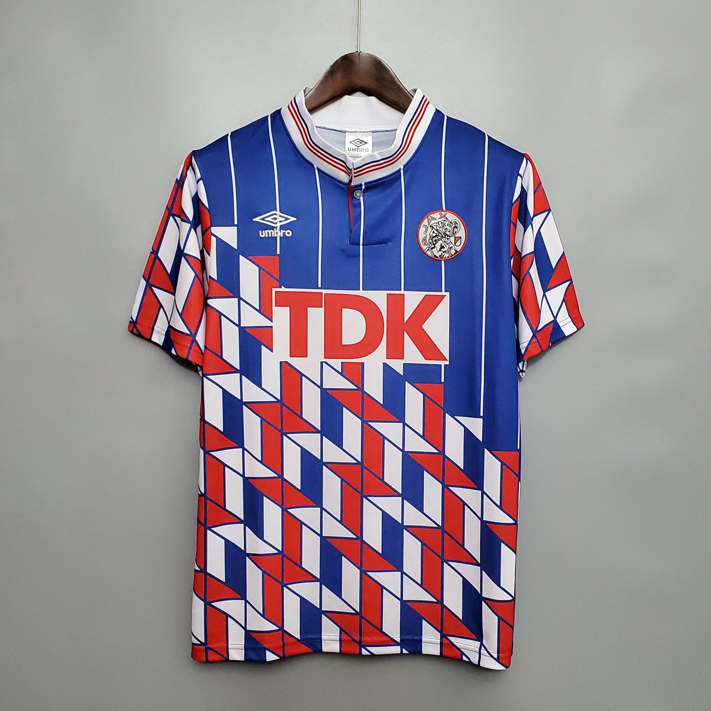 AJAX VISITA 89-90