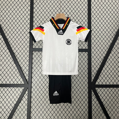 ALEMANIA RETRO LOCAL NIÑOS 1992