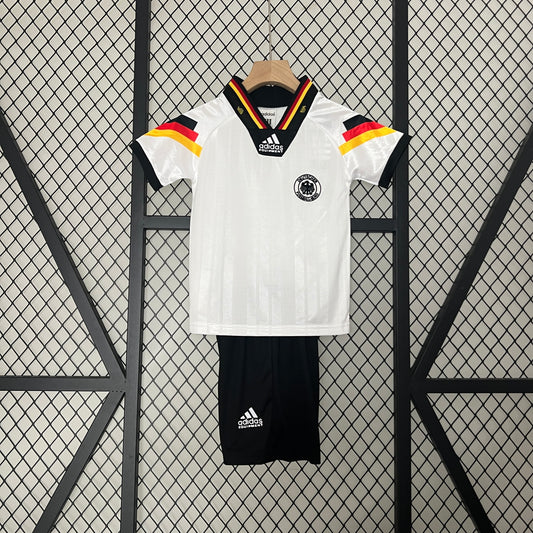 ALEMANIA RETRO LOCAL NIÑOS 1992