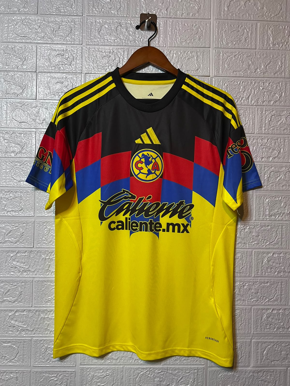 América 25-26 versión fan