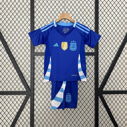 ARGENTINA RETRO NIÑO VISITA 2004