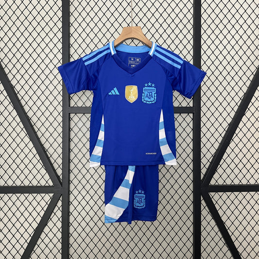 ARGENTINA RETRO NIÑO VISITA 2004
