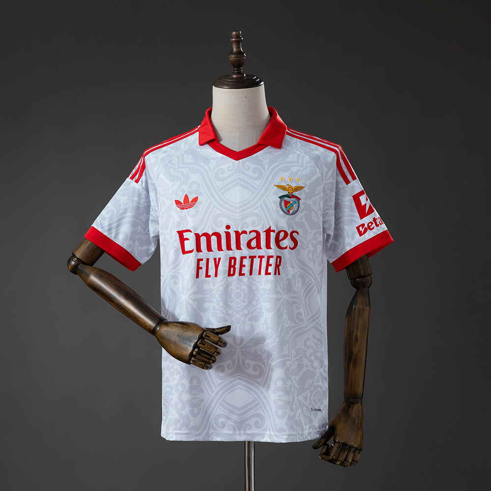 BENFICA VISITA FAN 26-27