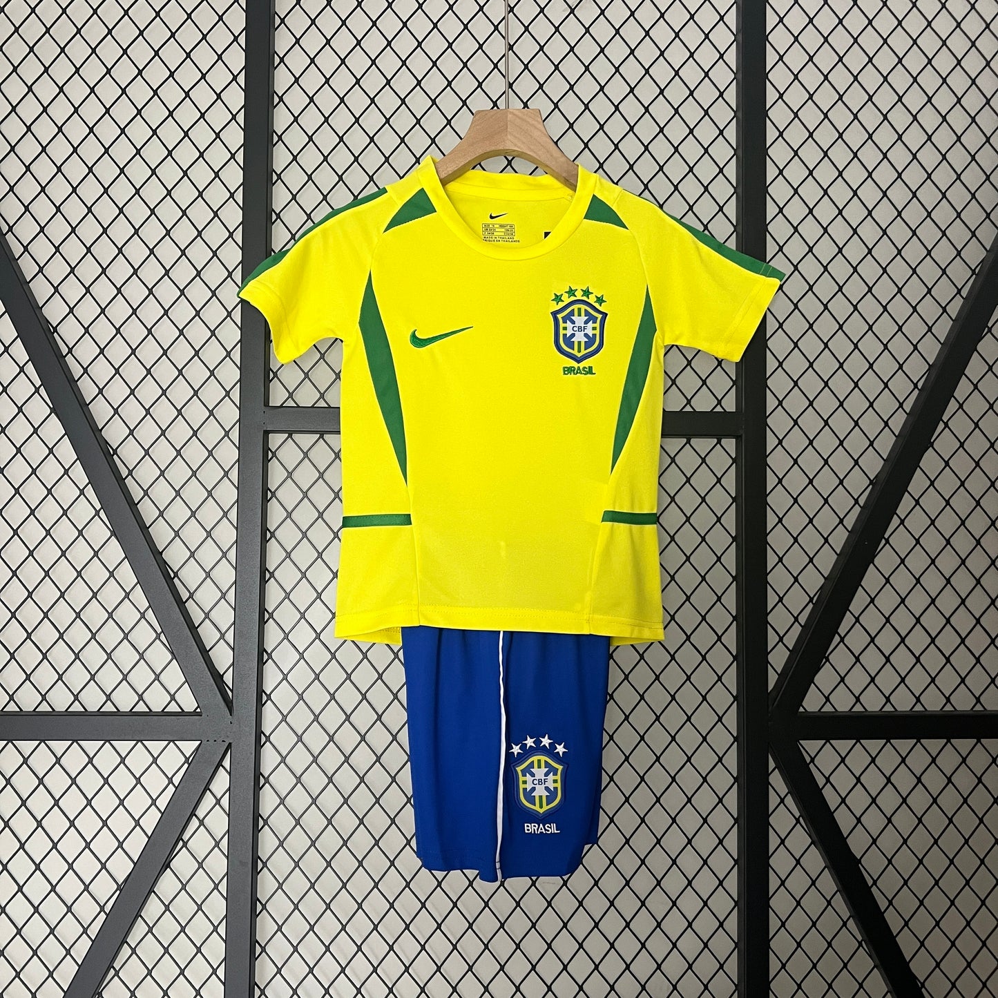 BRASIL RETRO NIÑO LOCAL 2002