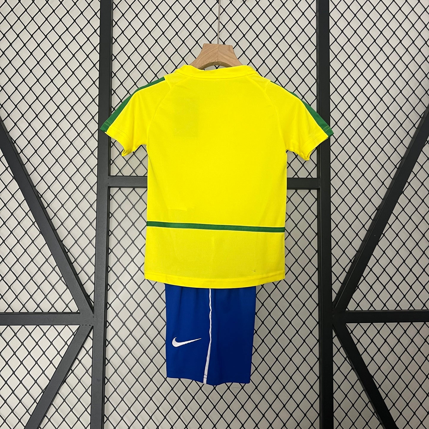 BRASIL RETRO NIÑO LOCAL 2002