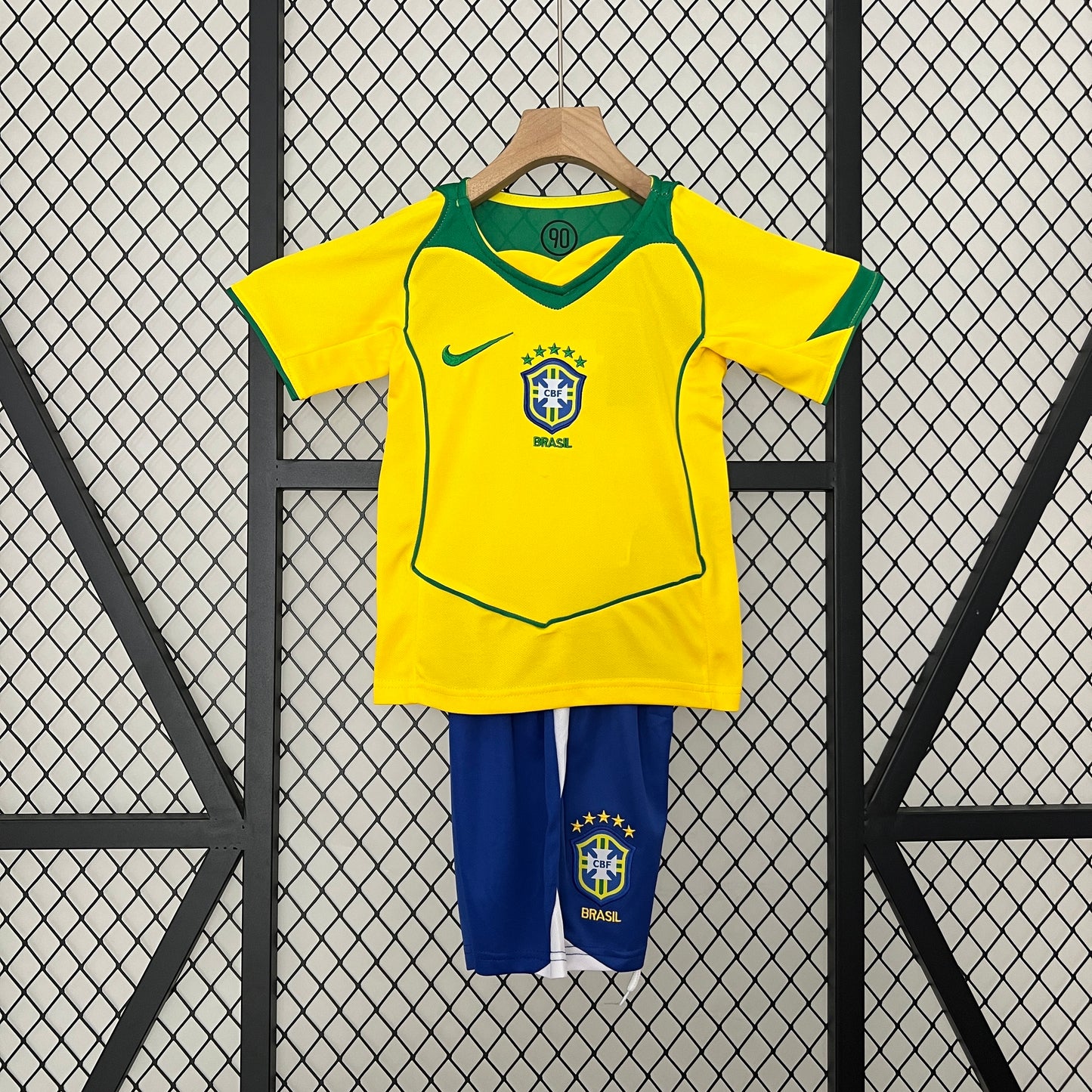 BRASIL RETRO NIÑO LOCAL 2004