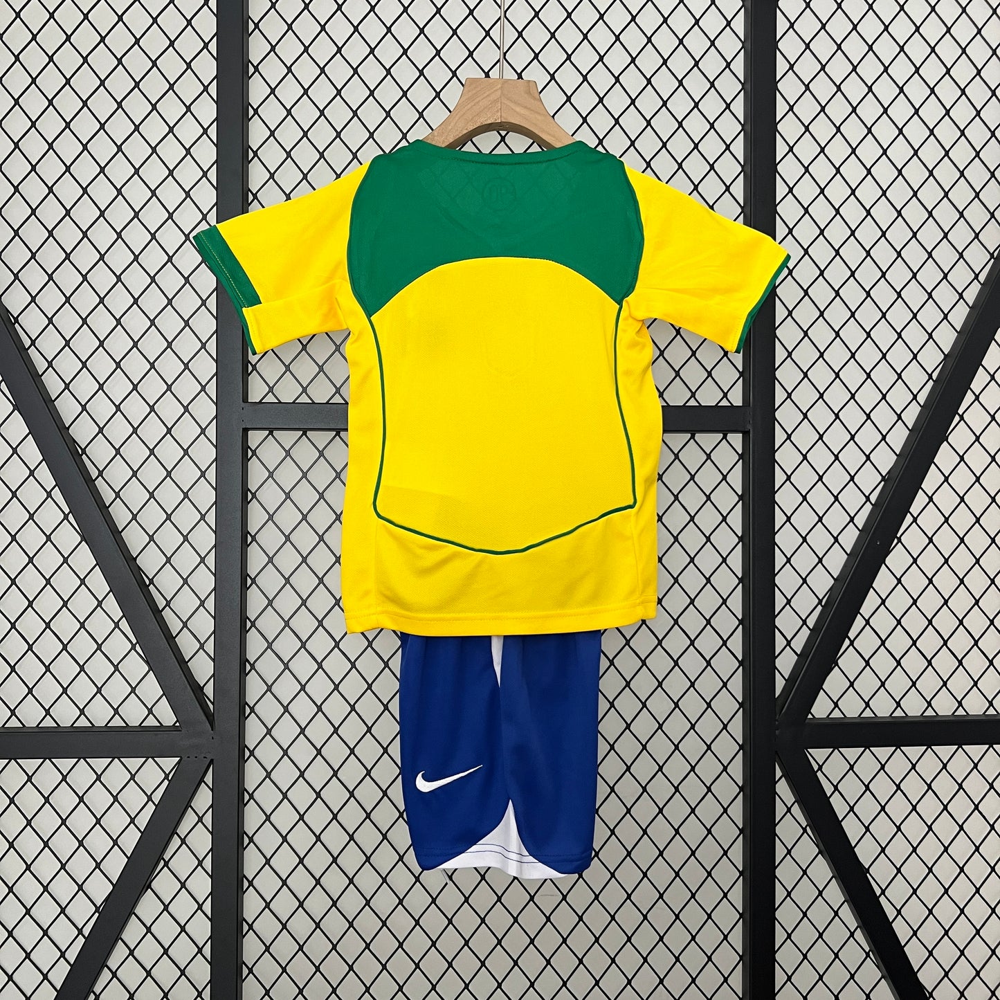 BRASIL RETRO NIÑO LOCAL 2004