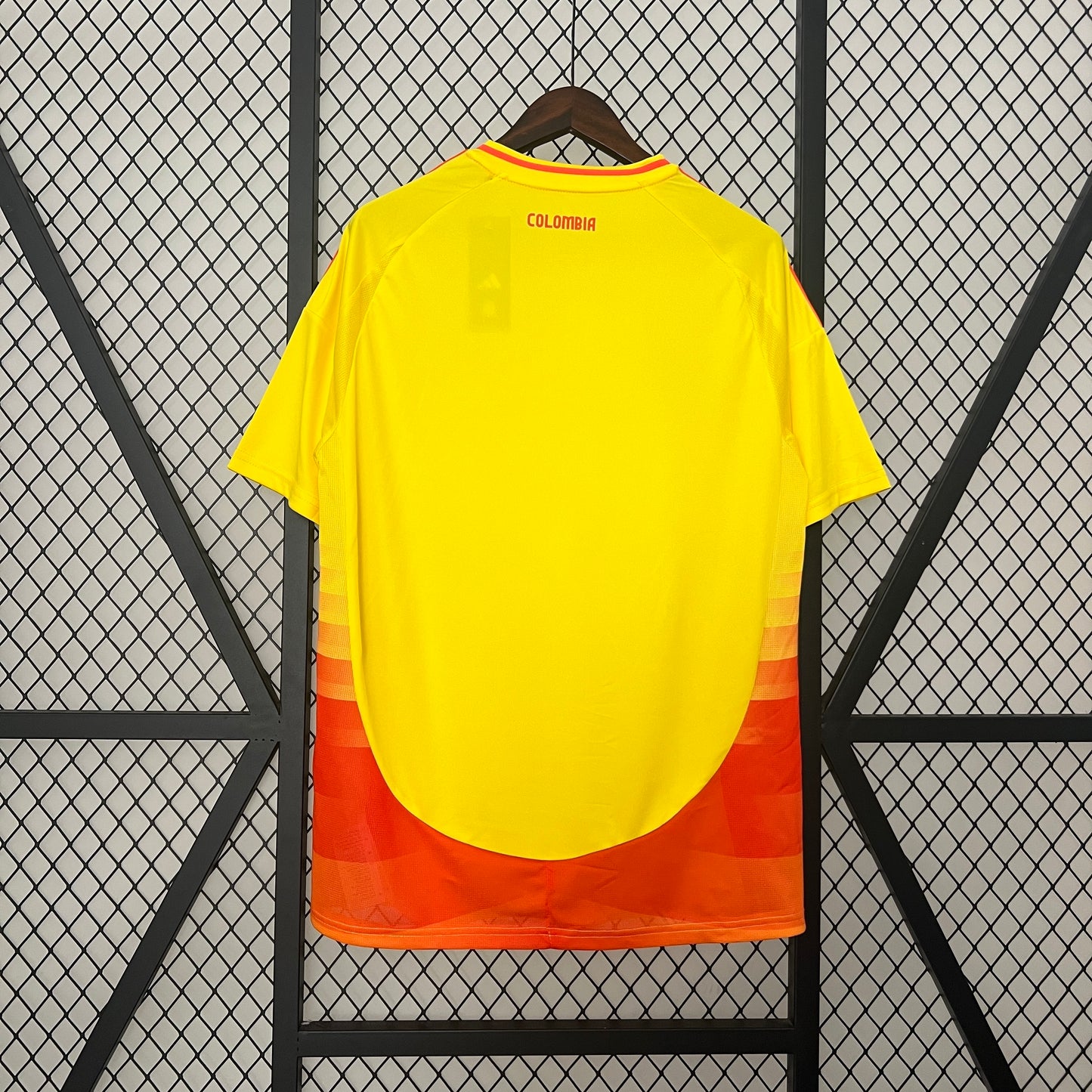 COLOMBIA FAN LOCAL 2024