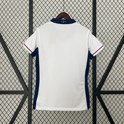 INGLATERRA MUJER RETRO LOCAL 2024