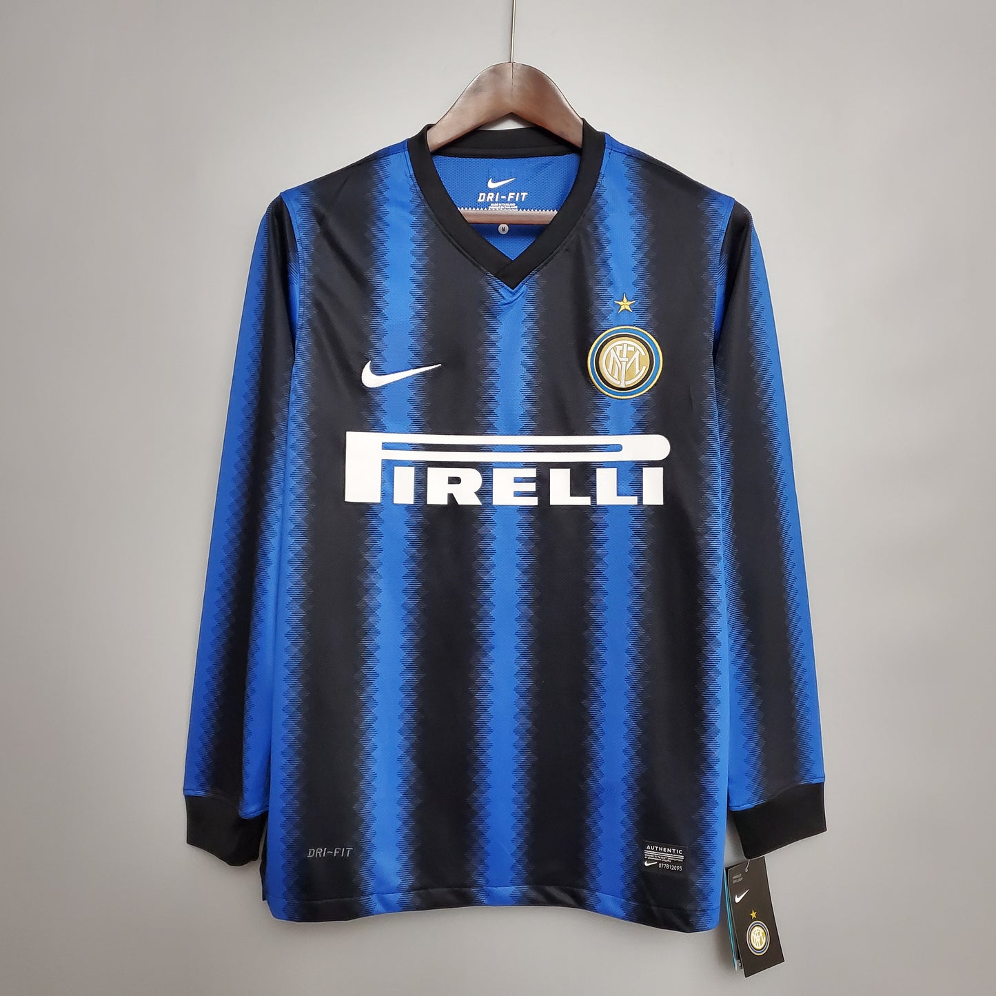 INTER MILAN LOCAL RETRO 10-11