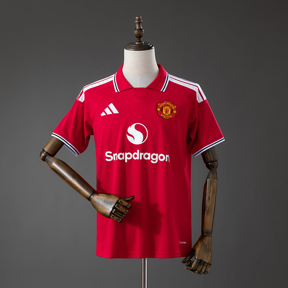 MANCHESTER UNITED FAN LOCAL 26-27
