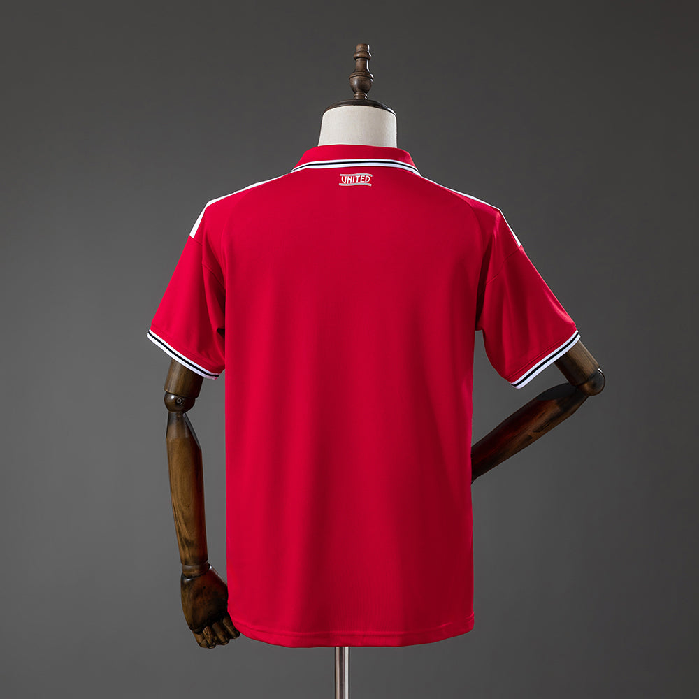 MANCHESTER UNITED FAN LOCAL 26-27
