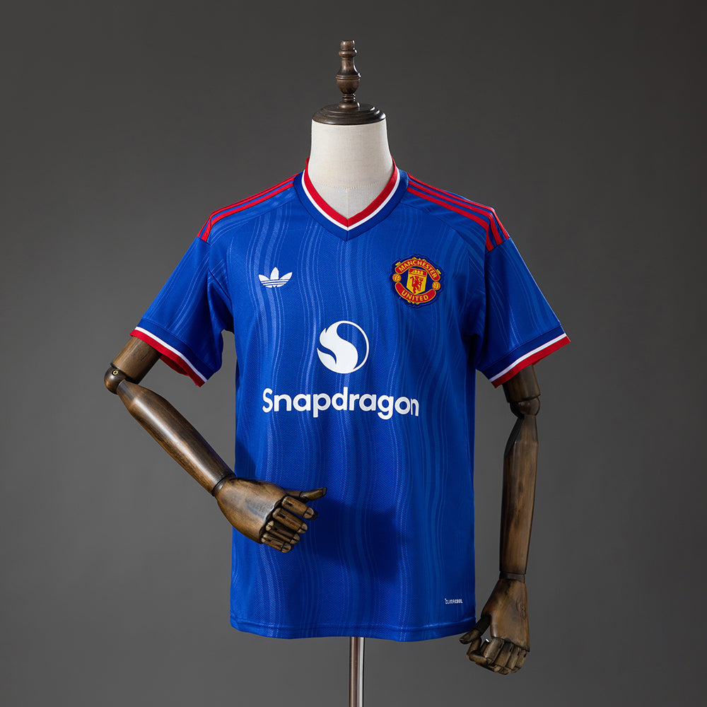 MANCHESTER UNITED FAN VISITA 26-27