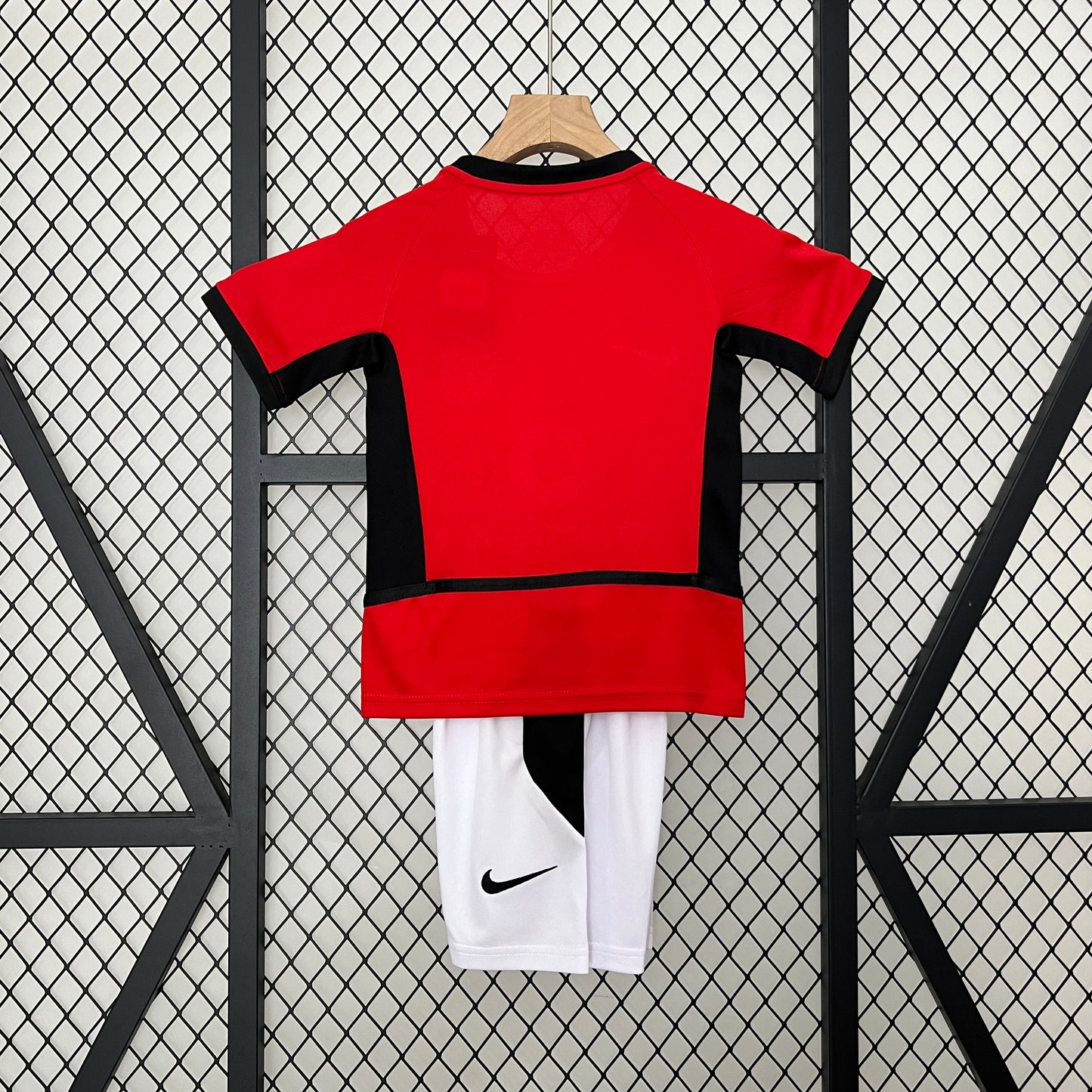 MANCHESTER UNITED LOCAL NIÑO 02-04
