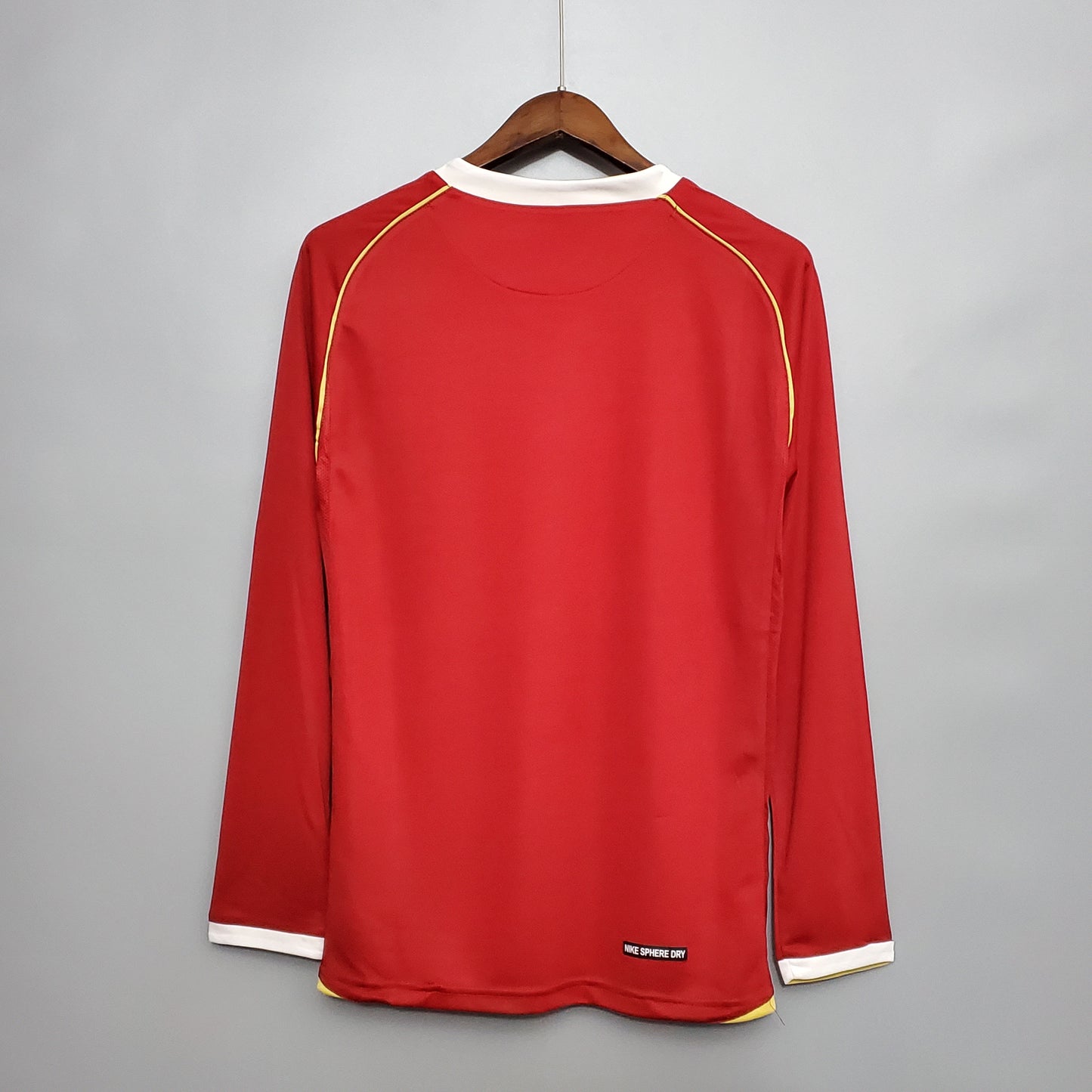 MANCHESTER UNITED LOCAL RETRO 06-07
