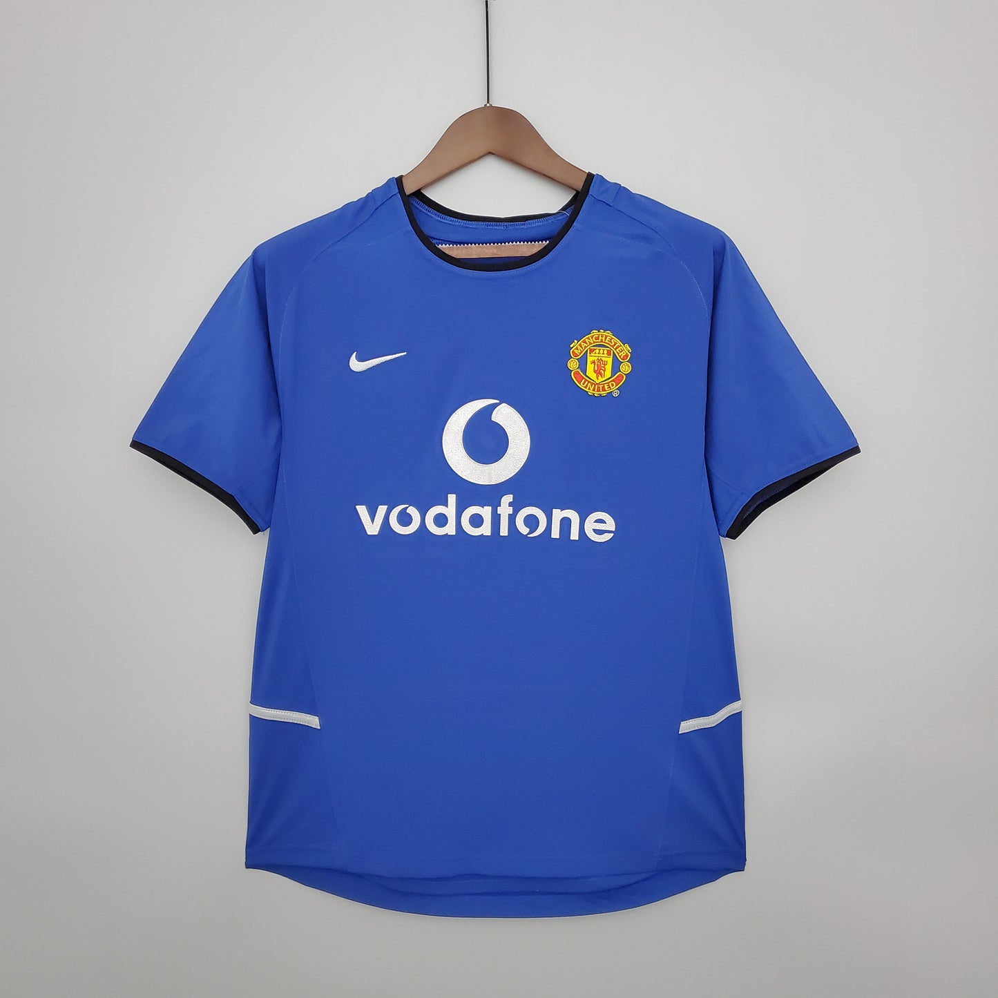 MANCHESTER UNITED RETRO 02-04