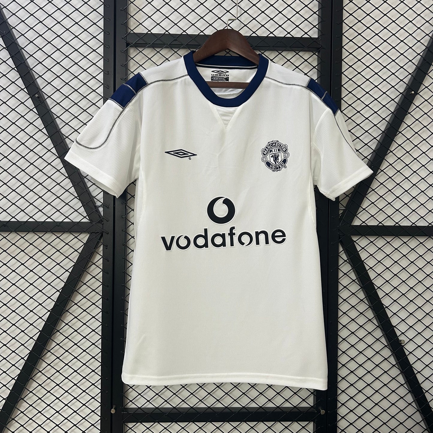 MANCHESTER UNITED VISITA RETRO 00-01
