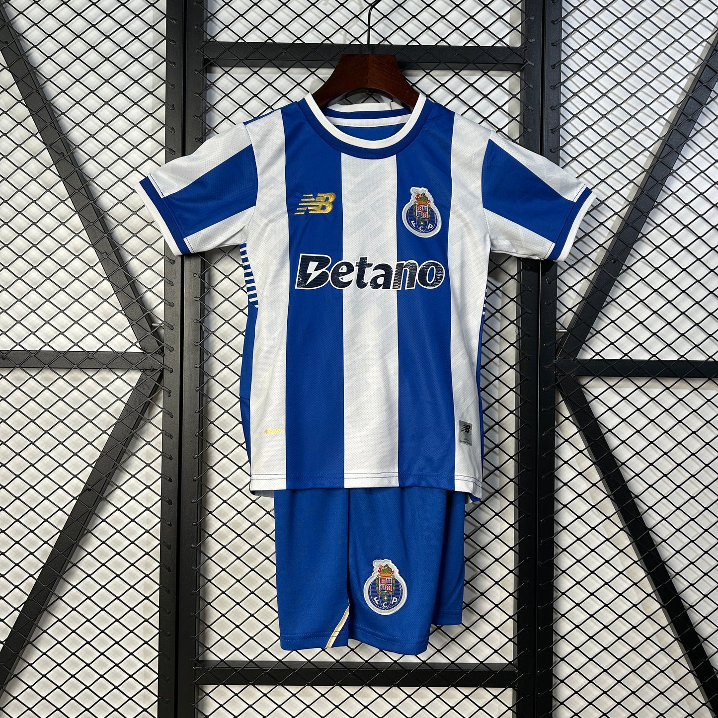 PORTO LOCAL 25-26 NIÑO