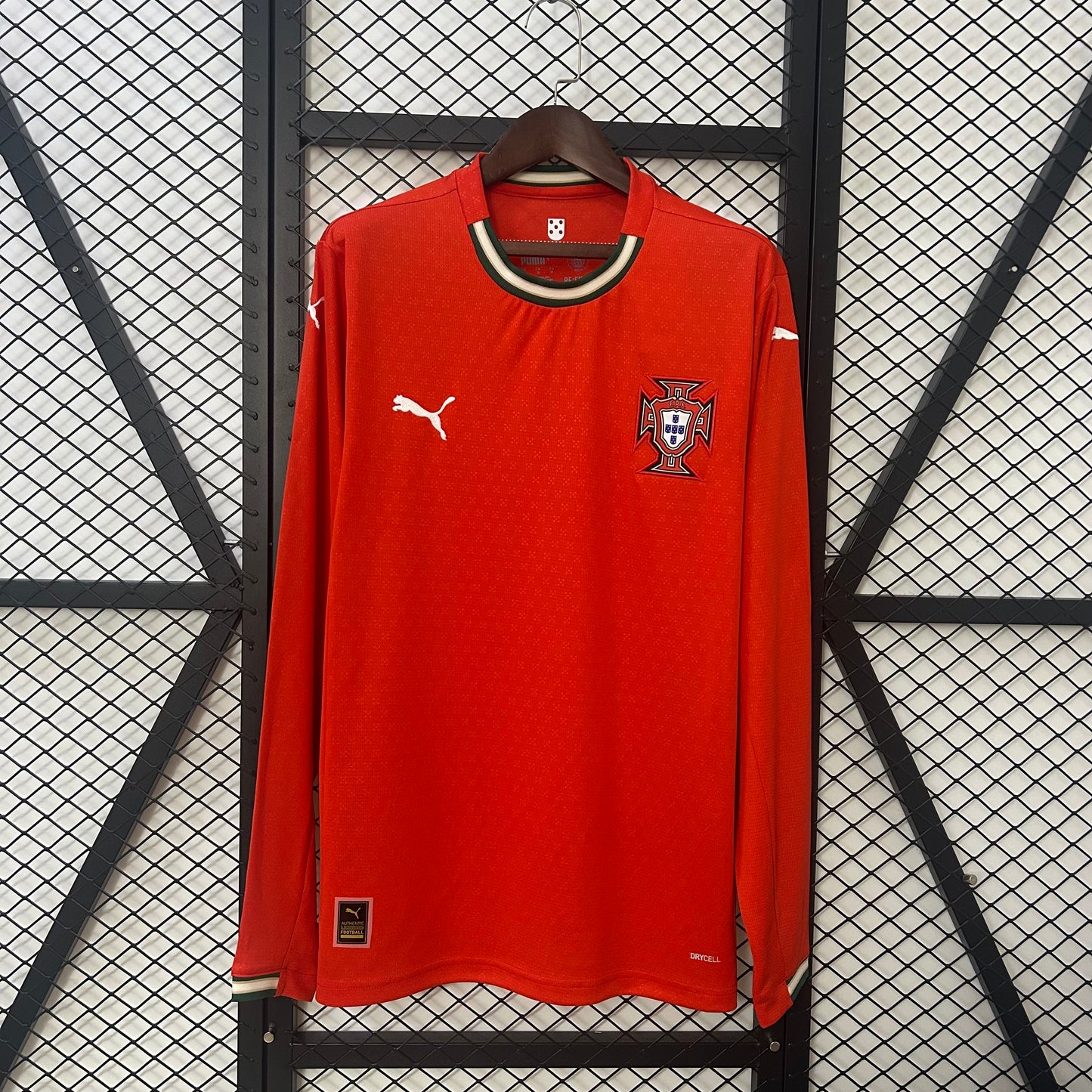 PORTUGAL FAN LOCAL 2025