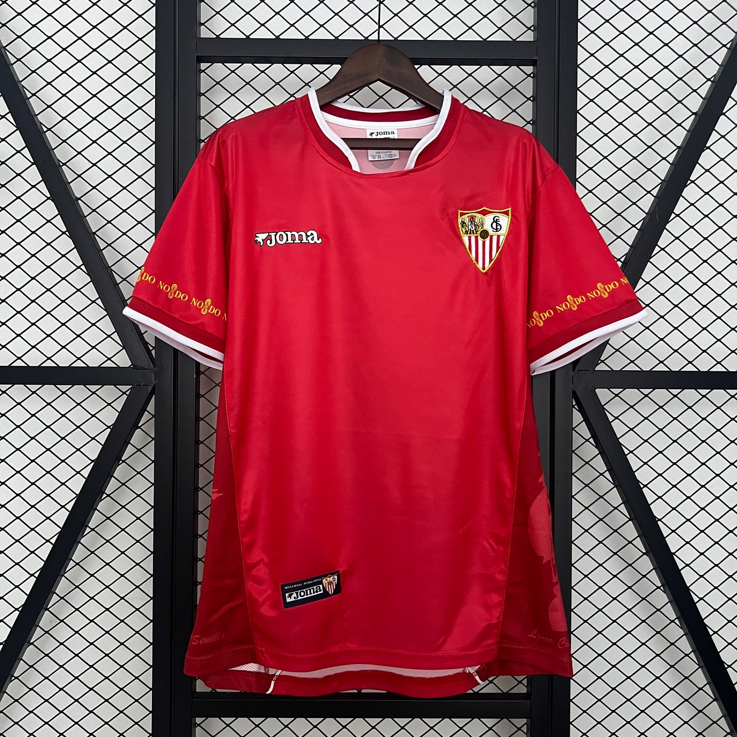 SEVILLA VISITA RETRO 03-04